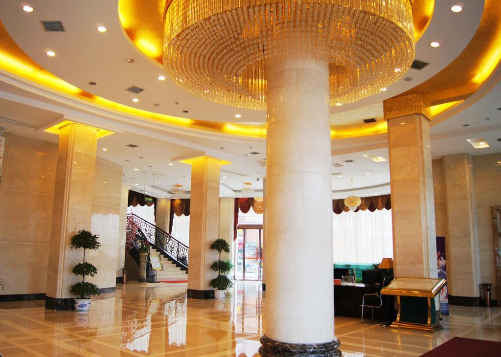 Huangzu International Hotel Хуайхуа Екстериор снимка